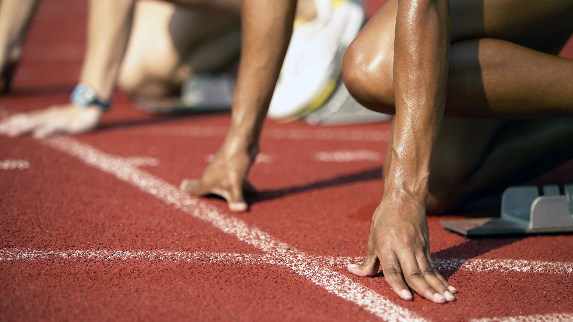 国安锋线进攻火力全开，击溃对手防线反超积分榜